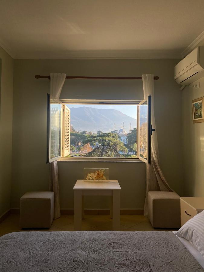 Central Park Rooms Tirana Exterior foto
